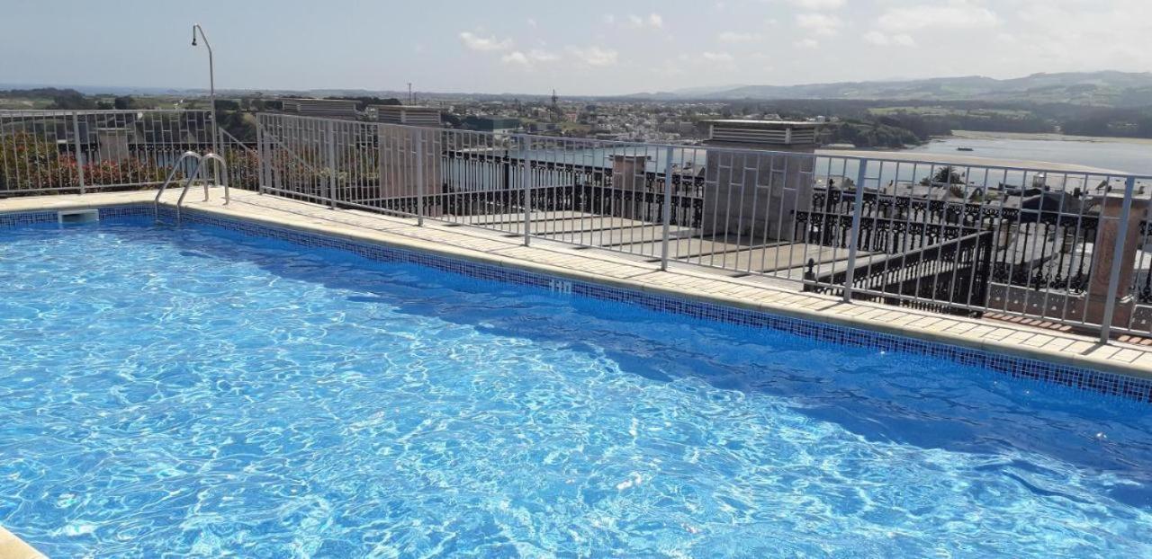 Moderno Piso Con La Mejor Terraza De Ribadeo Y Vistas Maravillosas Bagian luar foto